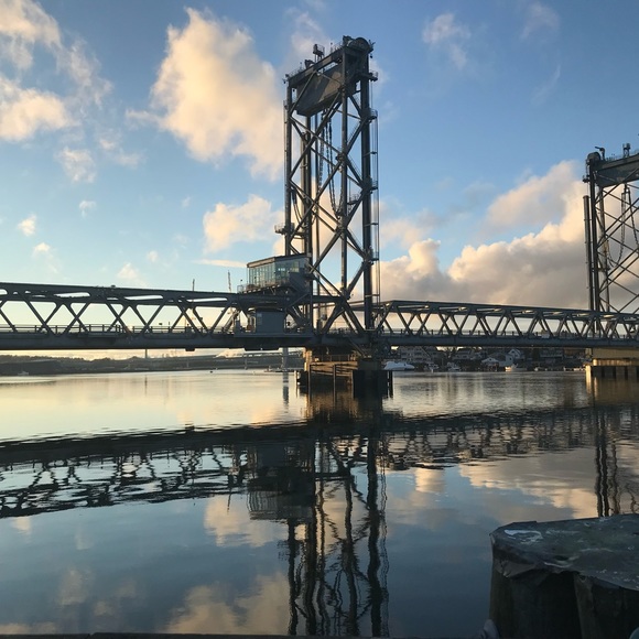 Meet your Posher, Amandolyn - Picture 5 of 6